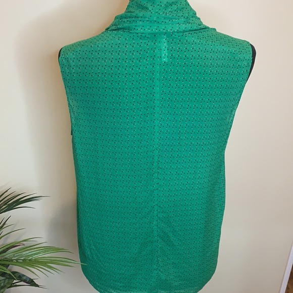 CAbi Emerald green popover top silk / viscose - Picture 5 of 9